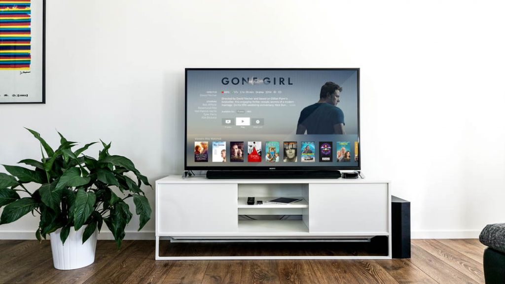 Diferencia entre Smart TV y TV LED: cómo elegir un pantalla - Bidcom News