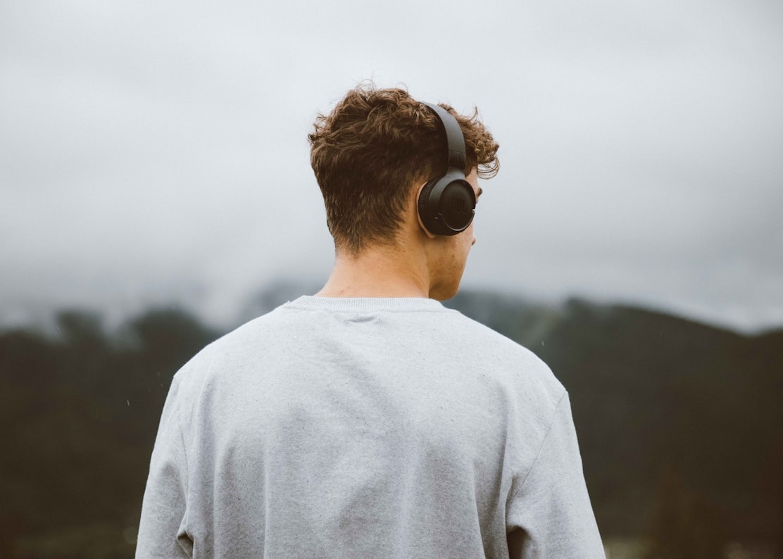 como funcionan los auriculares con cancelación de ruido 02